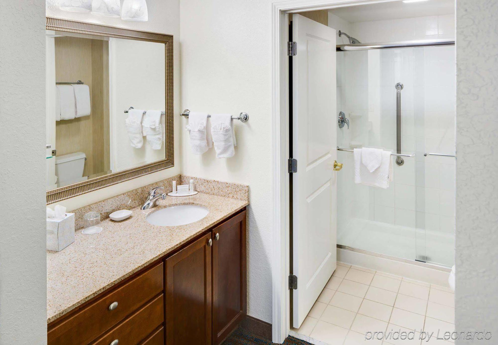 King Studio with Sofa Bed and Roll-in Shower - Mobility and Hearing Accessible